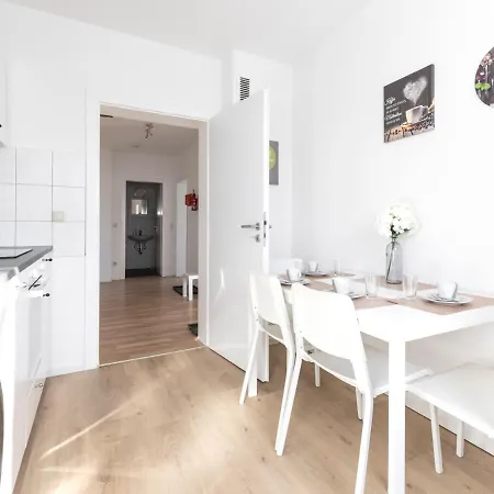 Apartamento Vaz E03 Für Monteure Und Fachkräfte Tv, Wlan, Balkon, Küche, Parkplatz *