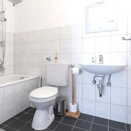 Διαμέρισμα Vaz Home-at-work Fuer Monteure Und Fachkraefte Tv, Wlan, Balkon, Kueche, Parkplatz *