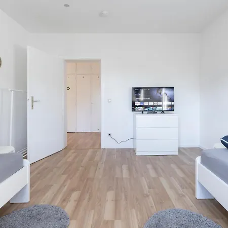 Vaz Home-at-work Fuer Monteure Und Fachkraefte Tv, Wlan, Balkon, Kueche, Parkplatz Διαμέρισμα *